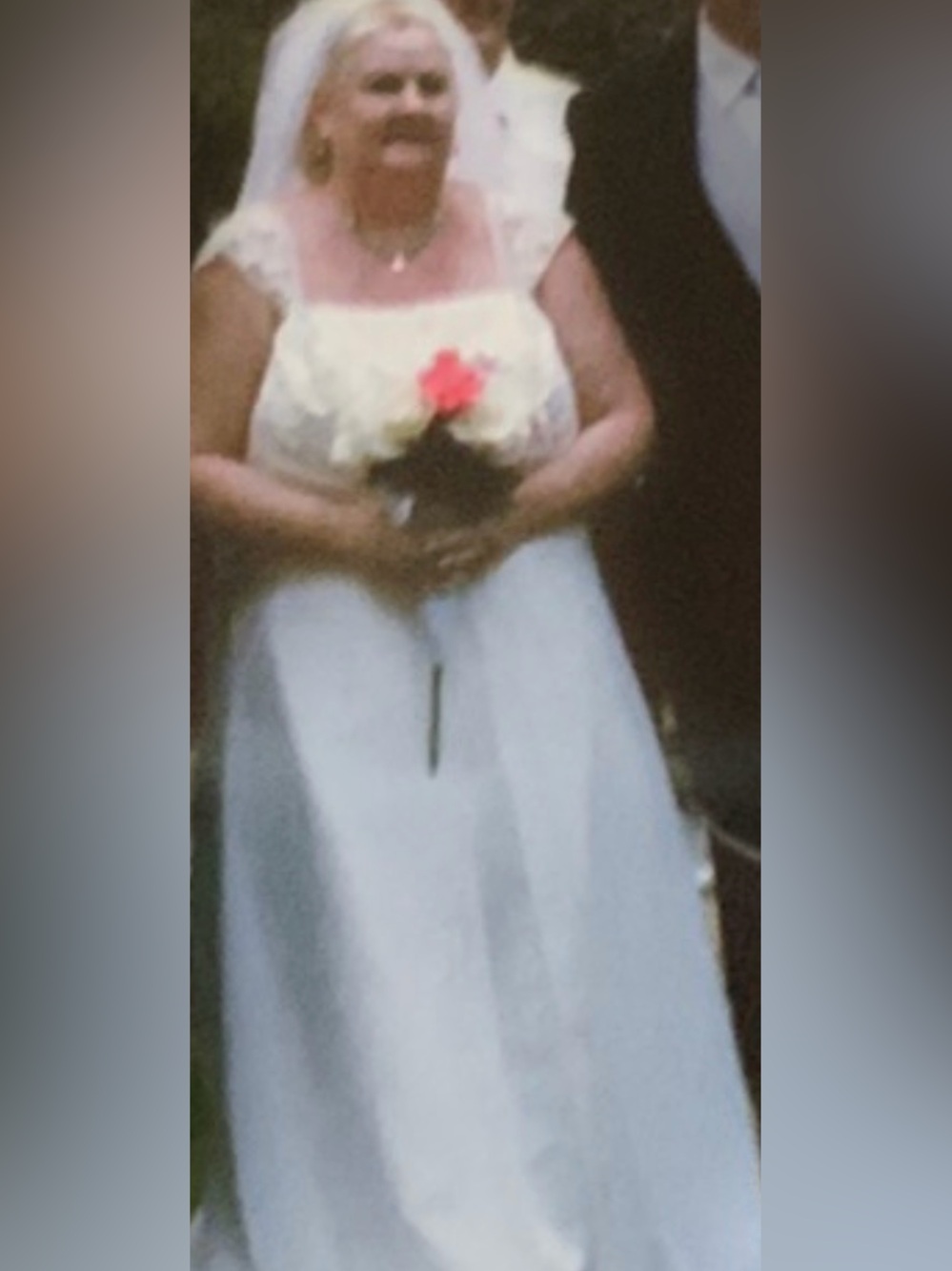 David's Bridal Cream Wedding Dress with 2 tier veil